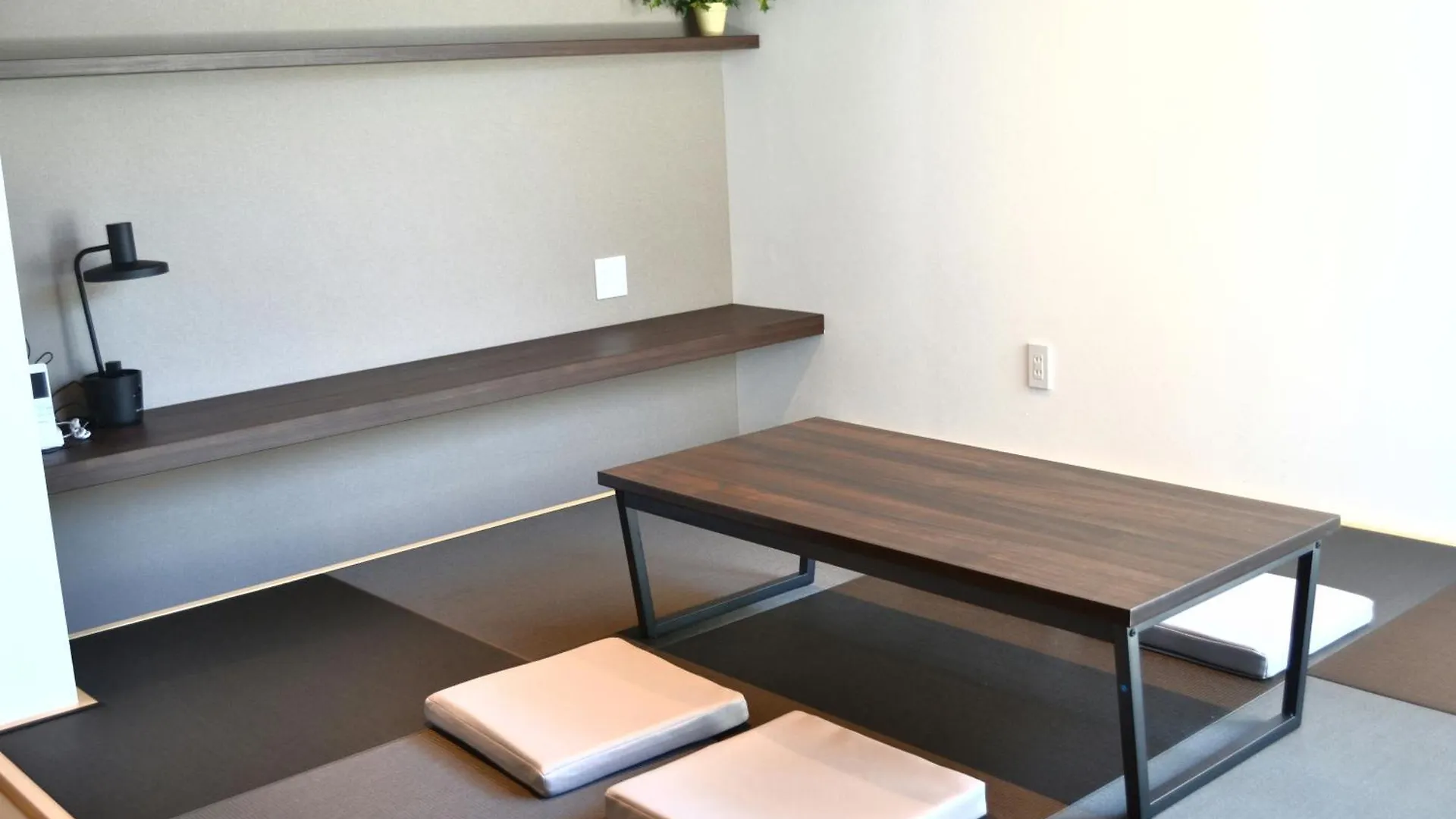 Ichinoe Guesthouse 一之江ゲストハウス Tokio